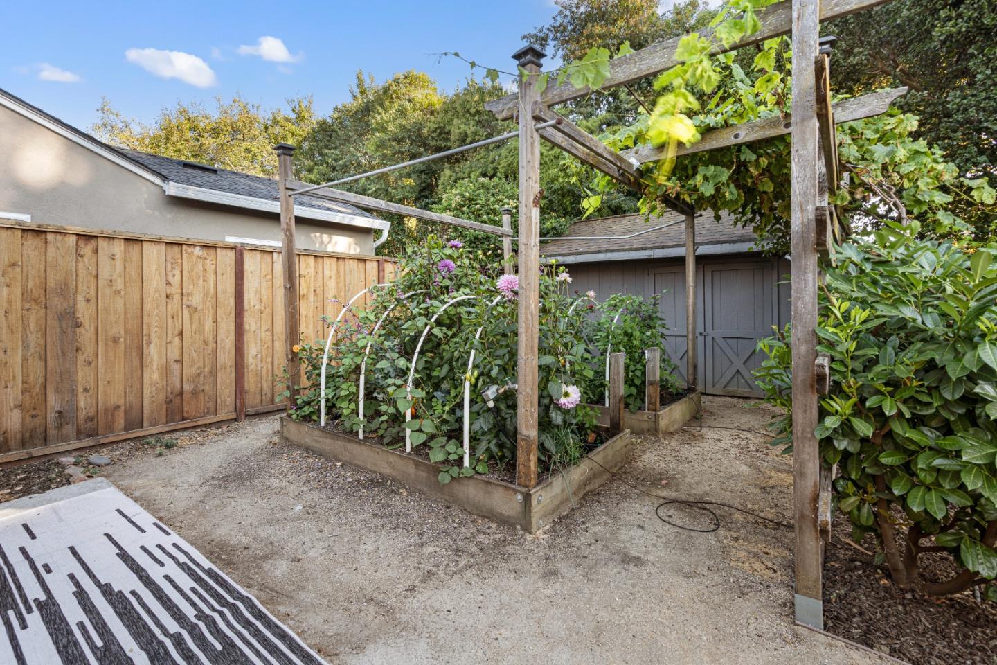 Detail Gallery Image 47 of 73 For 856 15th Ave, Menlo Park,  CA 94025 - 3 Beds | 2 Baths