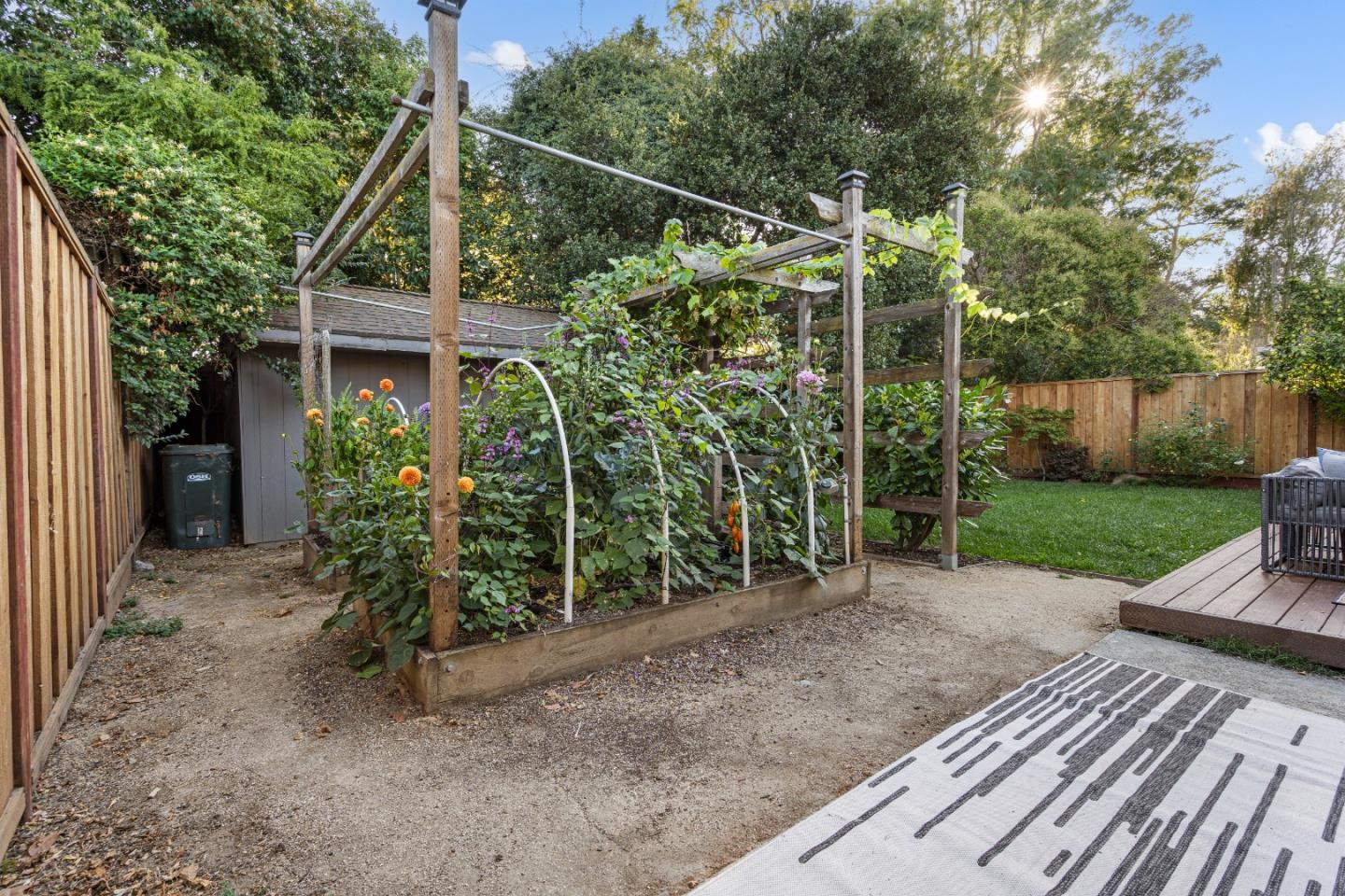 Detail Gallery Image 48 of 73 For 856 15th Ave, Menlo Park,  CA 94025 - 3 Beds | 2 Baths