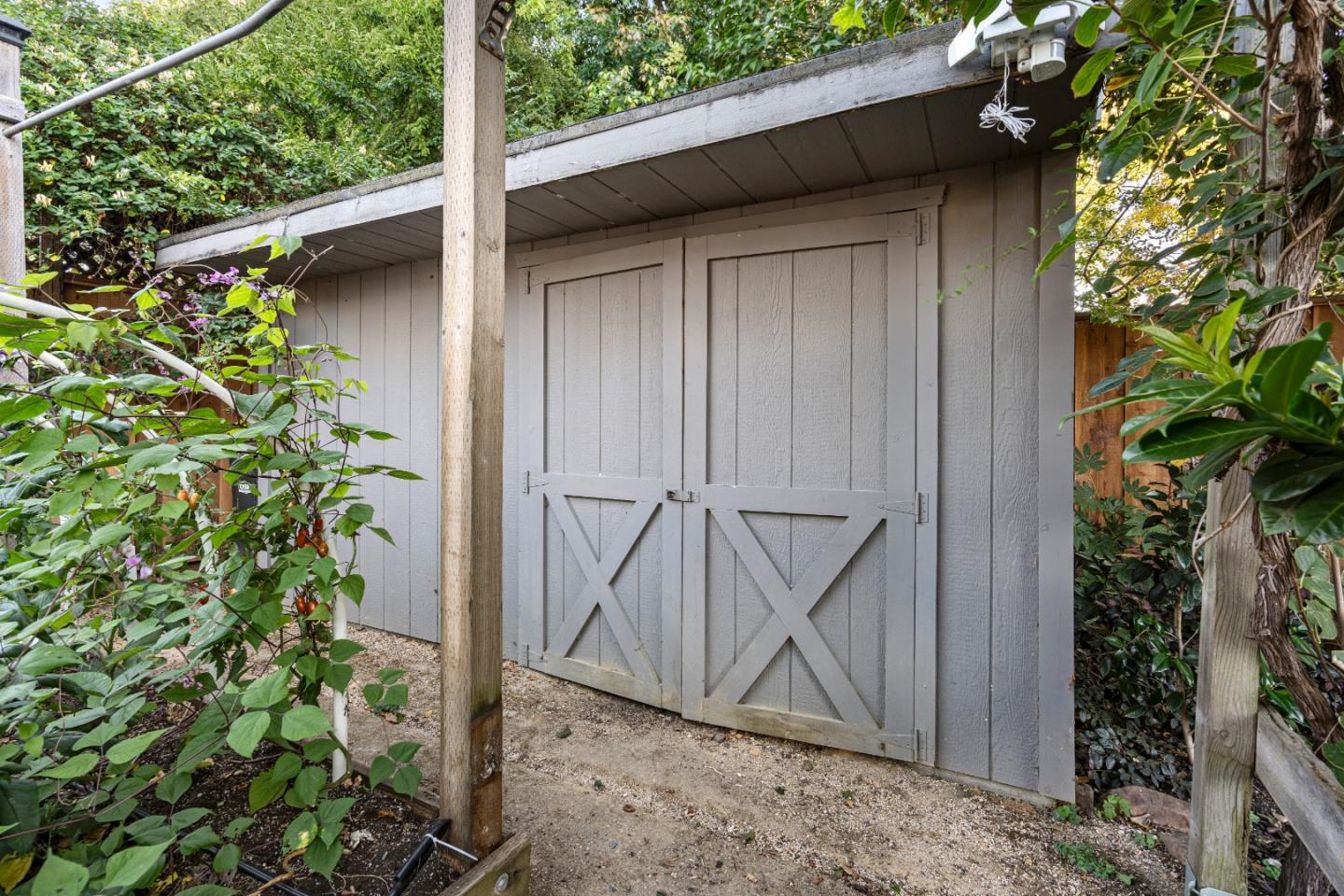 Detail Gallery Image 50 of 73 For 856 15th Ave, Menlo Park,  CA 94025 - 3 Beds | 2 Baths