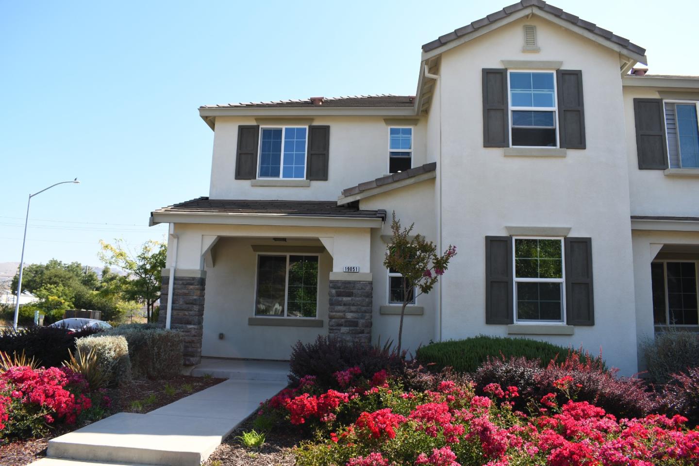 Detail Gallery Image 2 of 8 For 19051 Chicory Ln, Morgan Hill,  CA 95037 - 4 Beds | 2/1 Baths