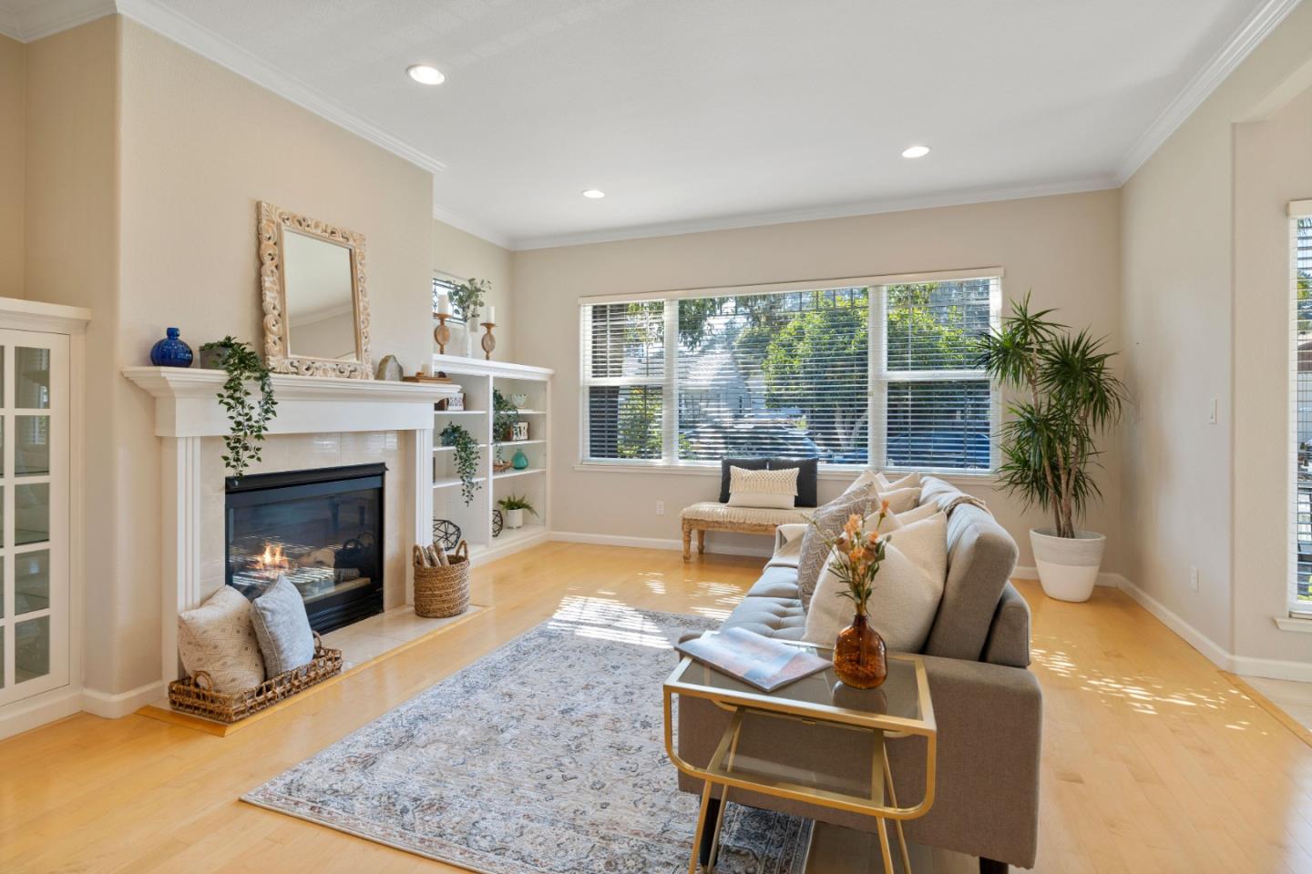 Detail Gallery Image 10 of 36 For 610 Gilroy Dr, Capitola,  CA 95010 - 2 Beds | 2/1 Baths