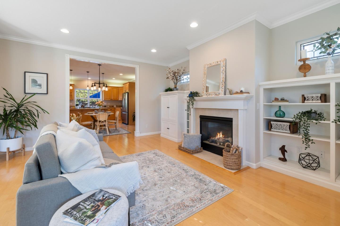 Detail Gallery Image 11 of 36 For 610 Gilroy Dr, Capitola,  CA 95010 - 2 Beds | 2/1 Baths