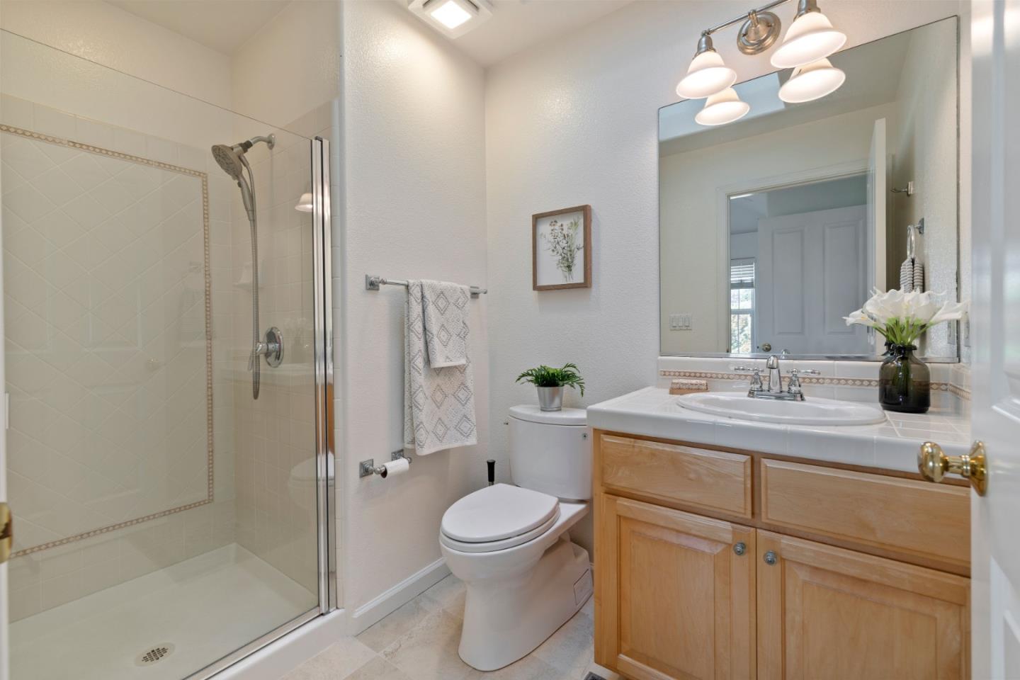 Detail Gallery Image 25 of 36 For 610 Gilroy Dr, Capitola,  CA 95010 - 2 Beds | 2/1 Baths