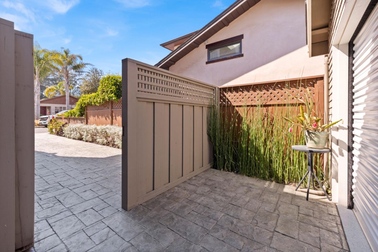 Detail Gallery Image 26 of 36 For 610 Gilroy Dr, Capitola,  CA 95010 - 2 Beds | 2/1 Baths