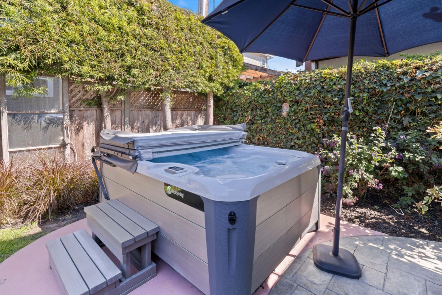 Detail Gallery Image 31 of 36 For 610 Gilroy Dr, Capitola,  CA 95010 - 2 Beds | 2/1 Baths