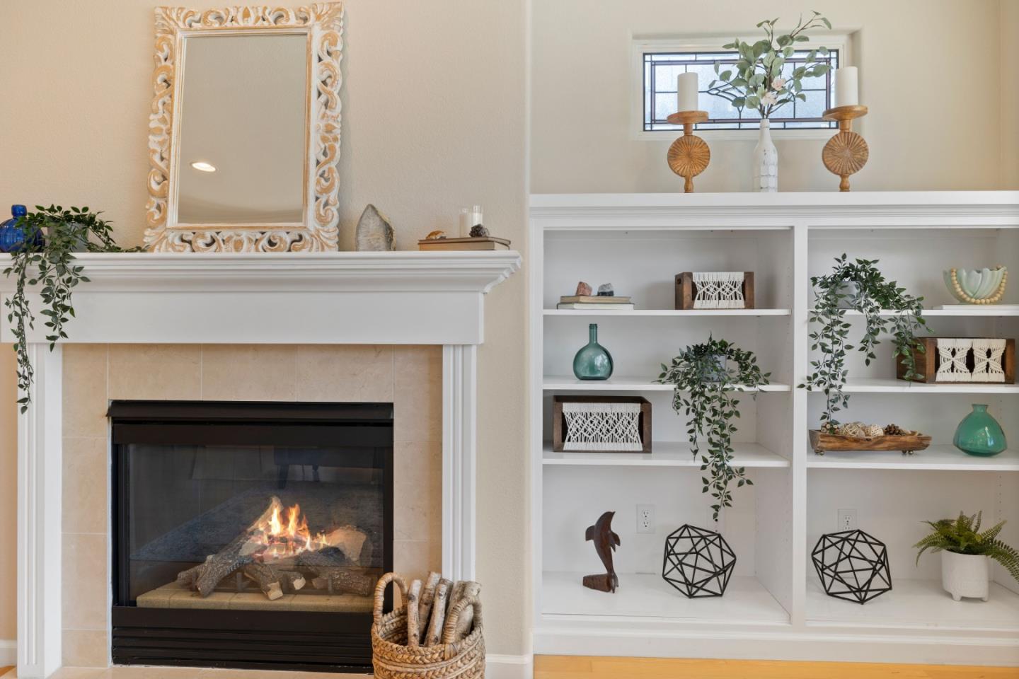 Detail Gallery Image 9 of 36 For 610 Gilroy Dr, Capitola,  CA 95010 - 2 Beds | 2/1 Baths