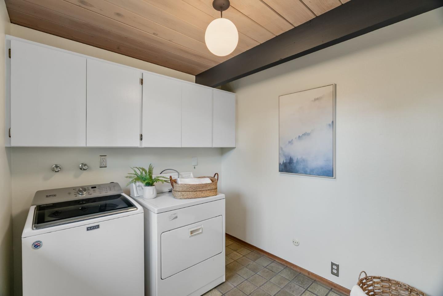 Detail Gallery Image 19 of 36 For 1339 Lennox Way, Sunnyvale,  CA 94087 - 4 Beds | 2 Baths
