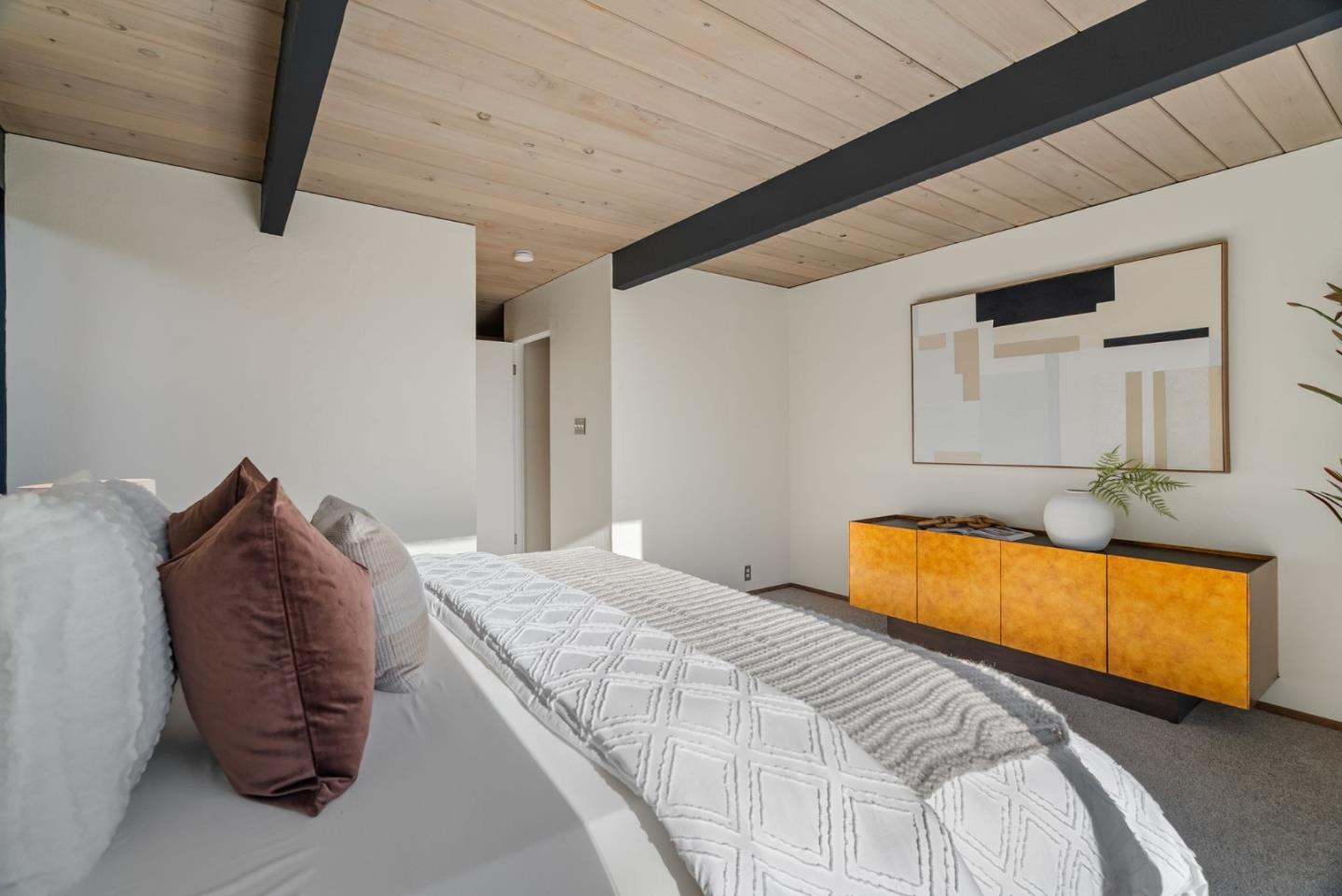 Detail Gallery Image 21 of 36 For 1339 Lennox Way, Sunnyvale,  CA 94087 - 4 Beds | 2 Baths