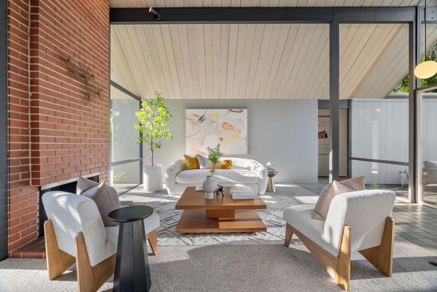 Detail Gallery Image 6 of 36 For 1339 Lennox Way, Sunnyvale,  CA 94087 - 4 Beds | 2 Baths
