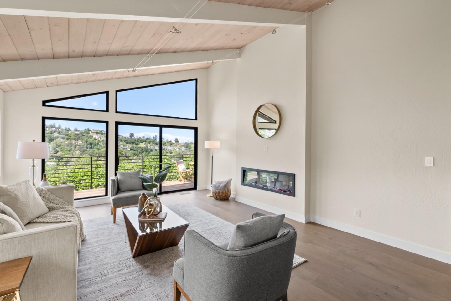 Detail Gallery Image 19 of 44 For 227 Winding Way, San Carlos,  CA 94070 - 4 Beds | 3 Baths