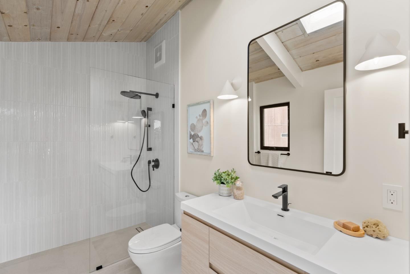 Detail Gallery Image 35 of 44 For 227 Winding Way, San Carlos,  CA 94070 - 4 Beds | 3 Baths
