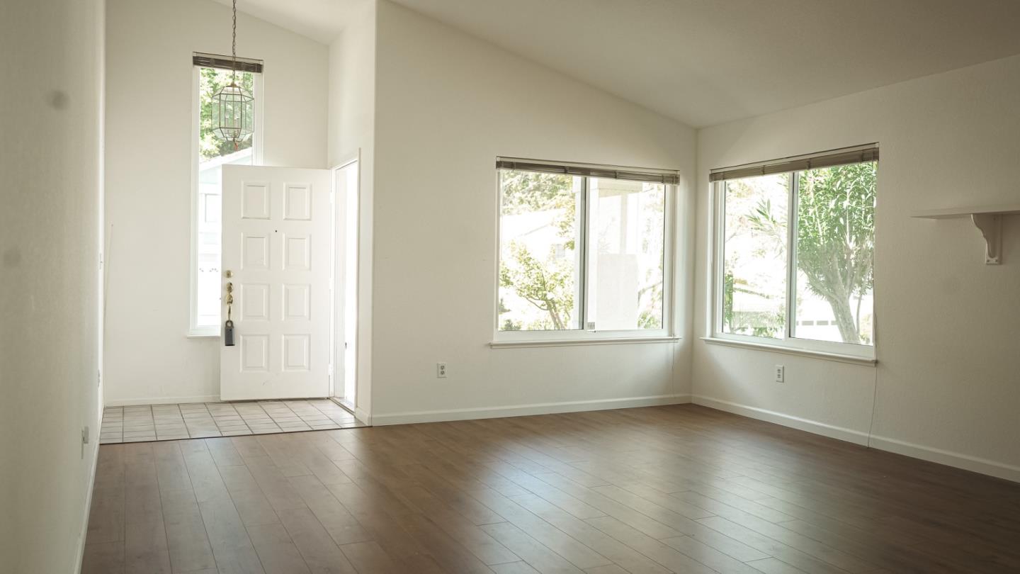 Detail Gallery Image 11 of 25 For 5486 Deer Run Dr, El Sobrante,  CA 94803 - 3 Beds | 2 Baths