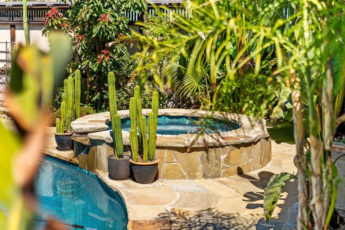 Detail Gallery Image 14 of 39 For 351 Oxford Way, Santa Cruz,  CA 95060 - 3 Beds | 2 Baths