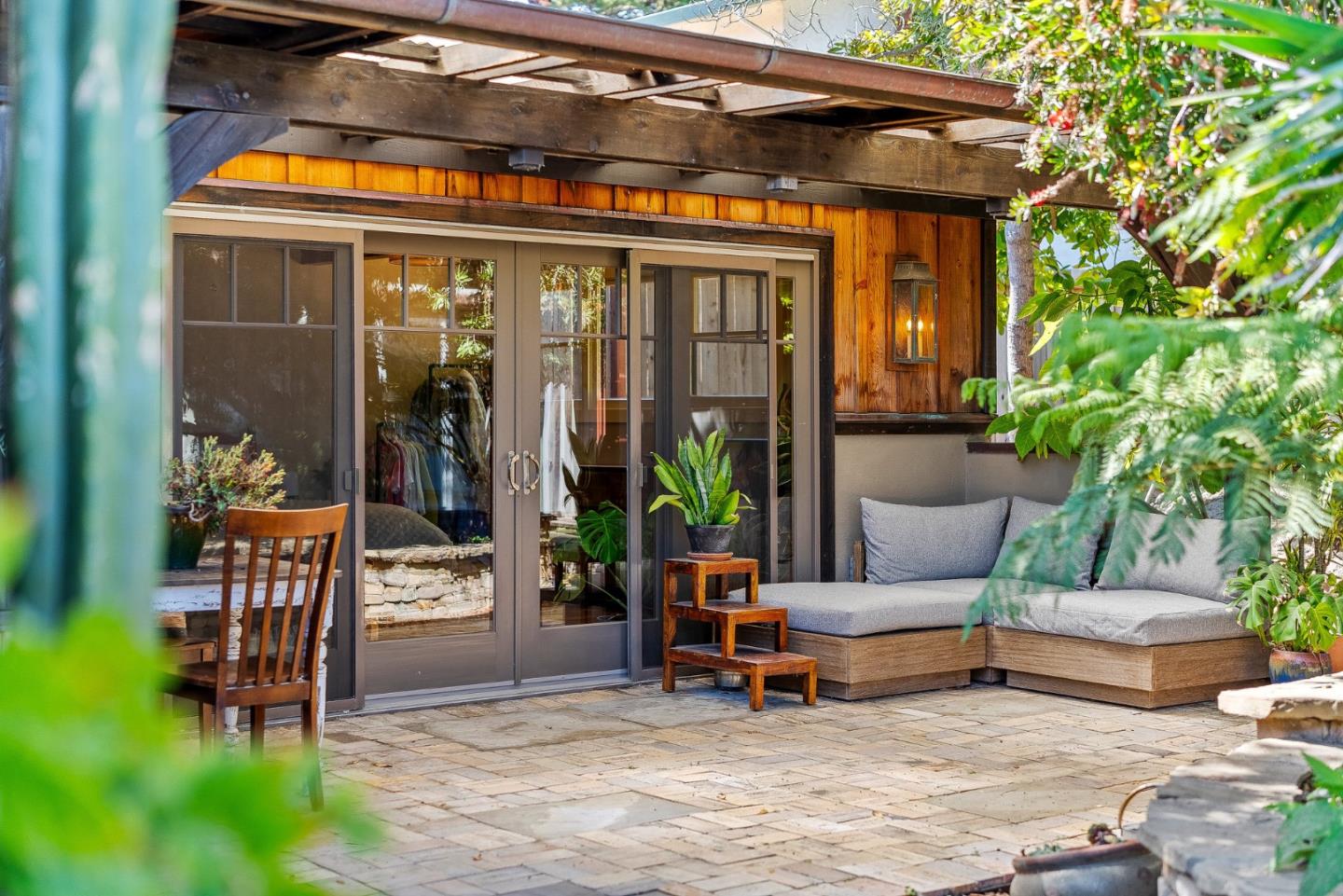 Detail Gallery Image 16 of 39 For 351 Oxford Way, Santa Cruz,  CA 95060 - 3 Beds | 2 Baths