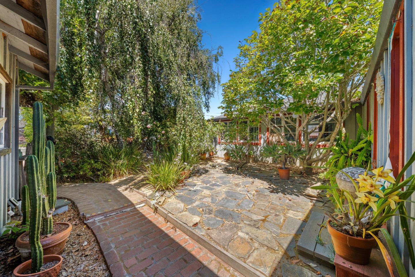 Detail Gallery Image 29 of 39 For 351 Oxford Way, Santa Cruz,  CA 95060 - 3 Beds | 2 Baths