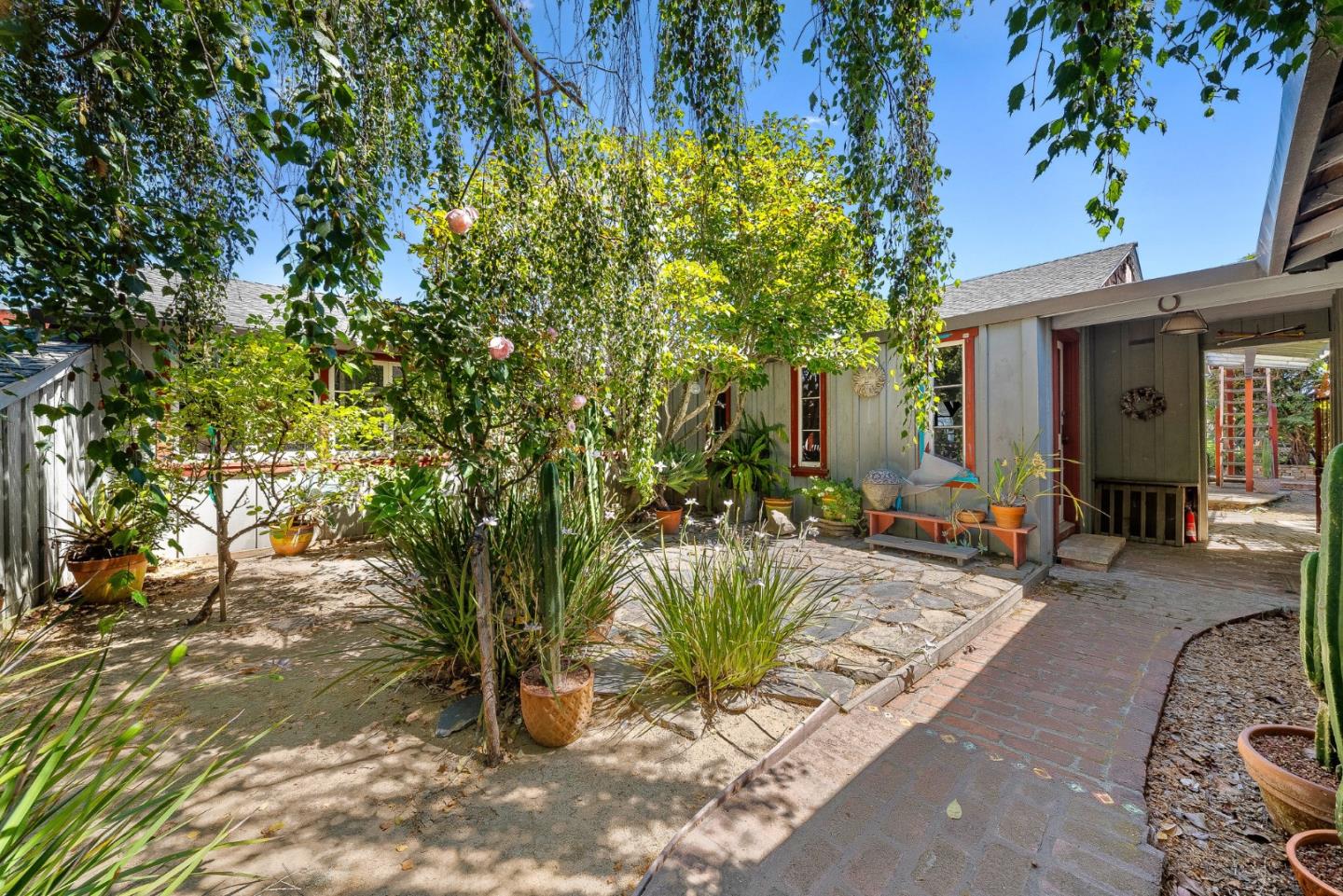 Detail Gallery Image 30 of 39 For 351 Oxford Way, Santa Cruz,  CA 95060 - 3 Beds | 2 Baths