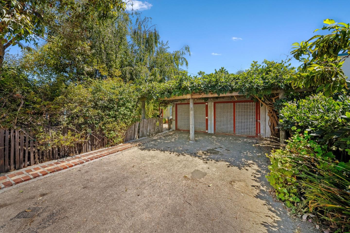 Detail Gallery Image 32 of 39 For 351 Oxford Way, Santa Cruz,  CA 95060 - 3 Beds | 2 Baths