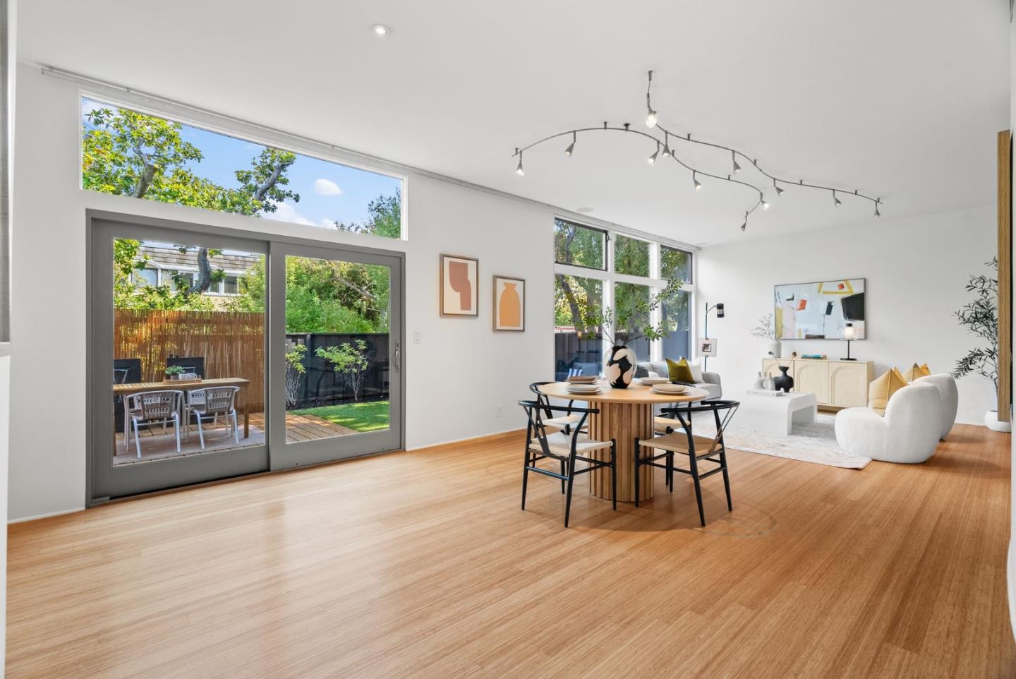 Detail Gallery Image 3 of 20 For 498 Fulton St, Palo Alto,  CA 94301 - 3 Beds | 2/1 Baths