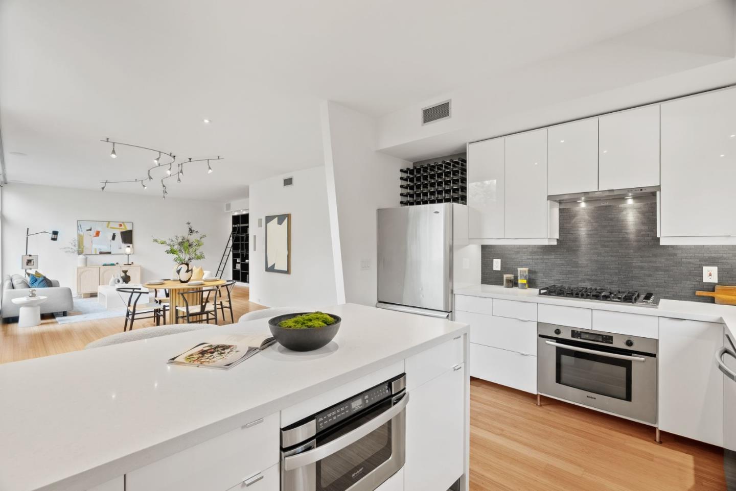 Detail Gallery Image 7 of 20 For 498 Fulton St, Palo Alto,  CA 94301 - 3 Beds | 2/1 Baths