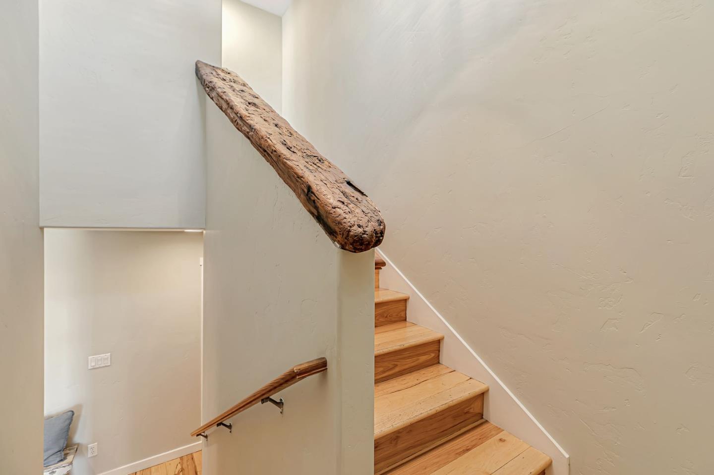 Detail Gallery Image 26 of 74 For 5080 Garnet St a,  Capitola,  CA 95010 - 6 Beds | 5 Baths