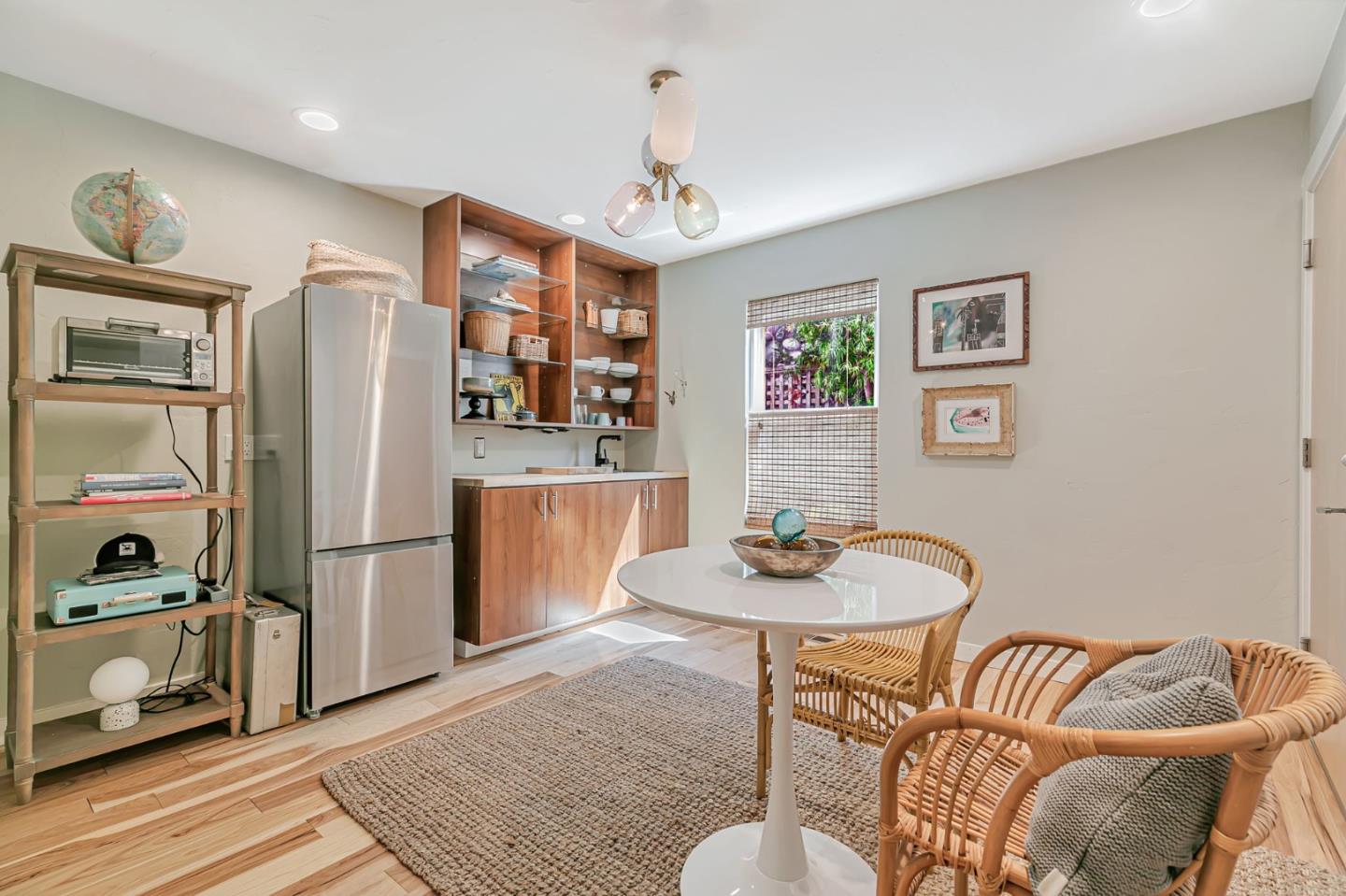 Detail Gallery Image 35 of 74 For 5080 Garnet St a,  Capitola,  CA 95010 - 6 Beds | 5 Baths