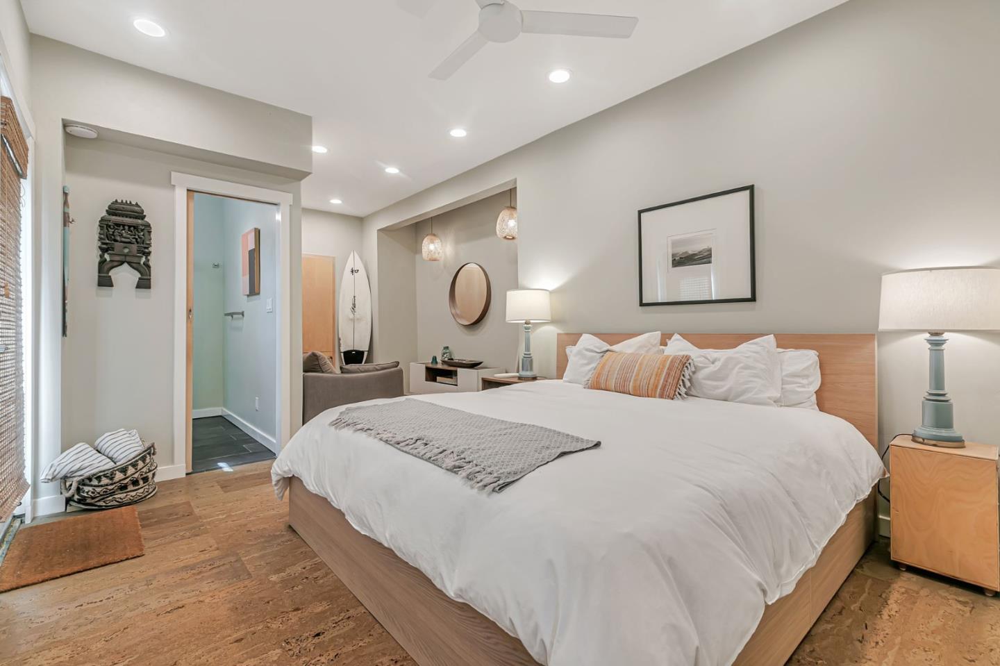 Detail Gallery Image 38 of 74 For 5080 Garnet St a,  Capitola,  CA 95010 - 6 Beds | 5 Baths