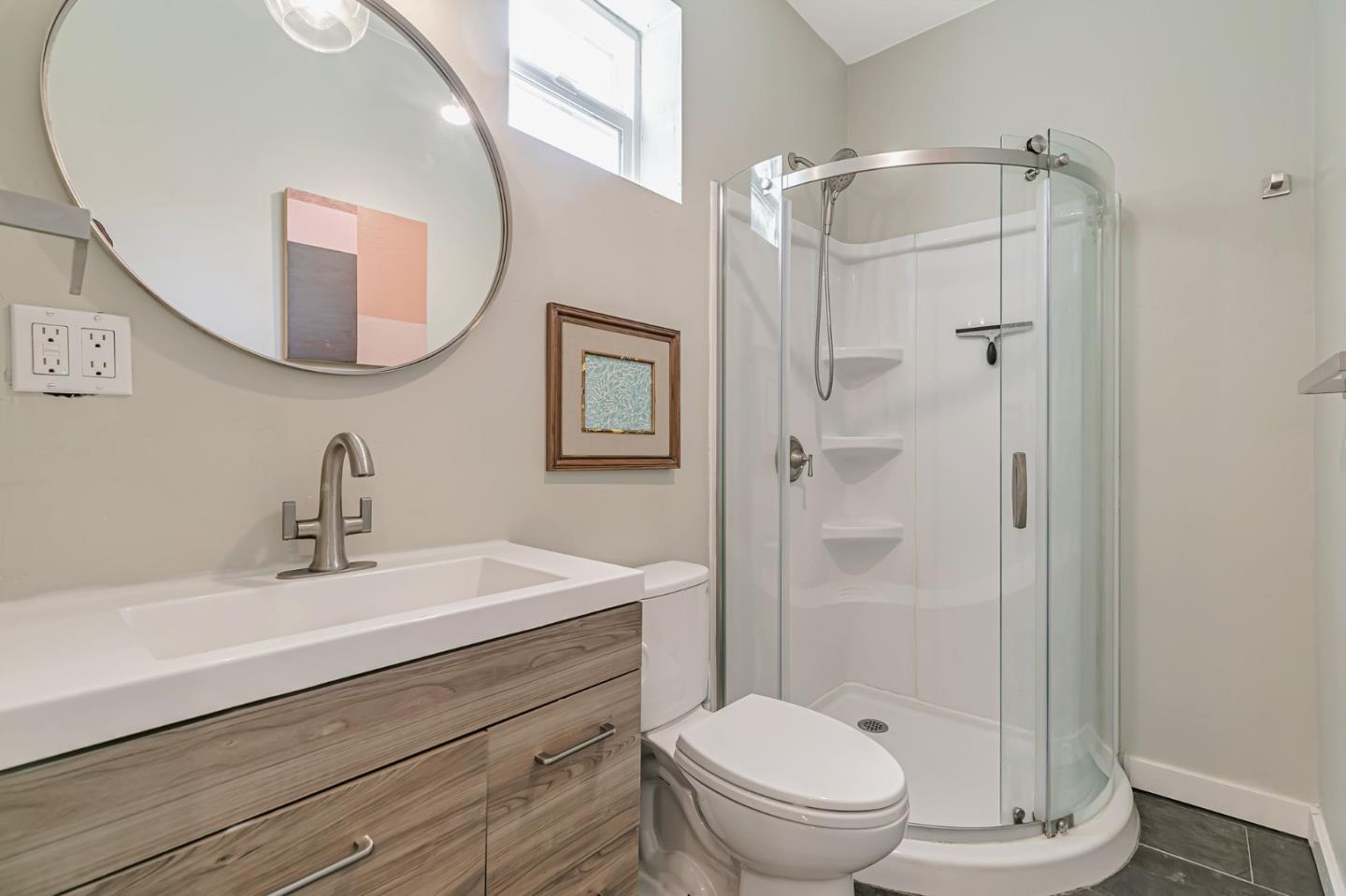 Detail Gallery Image 39 of 74 For 5080 Garnet St a,  Capitola,  CA 95010 - 6 Beds | 5 Baths