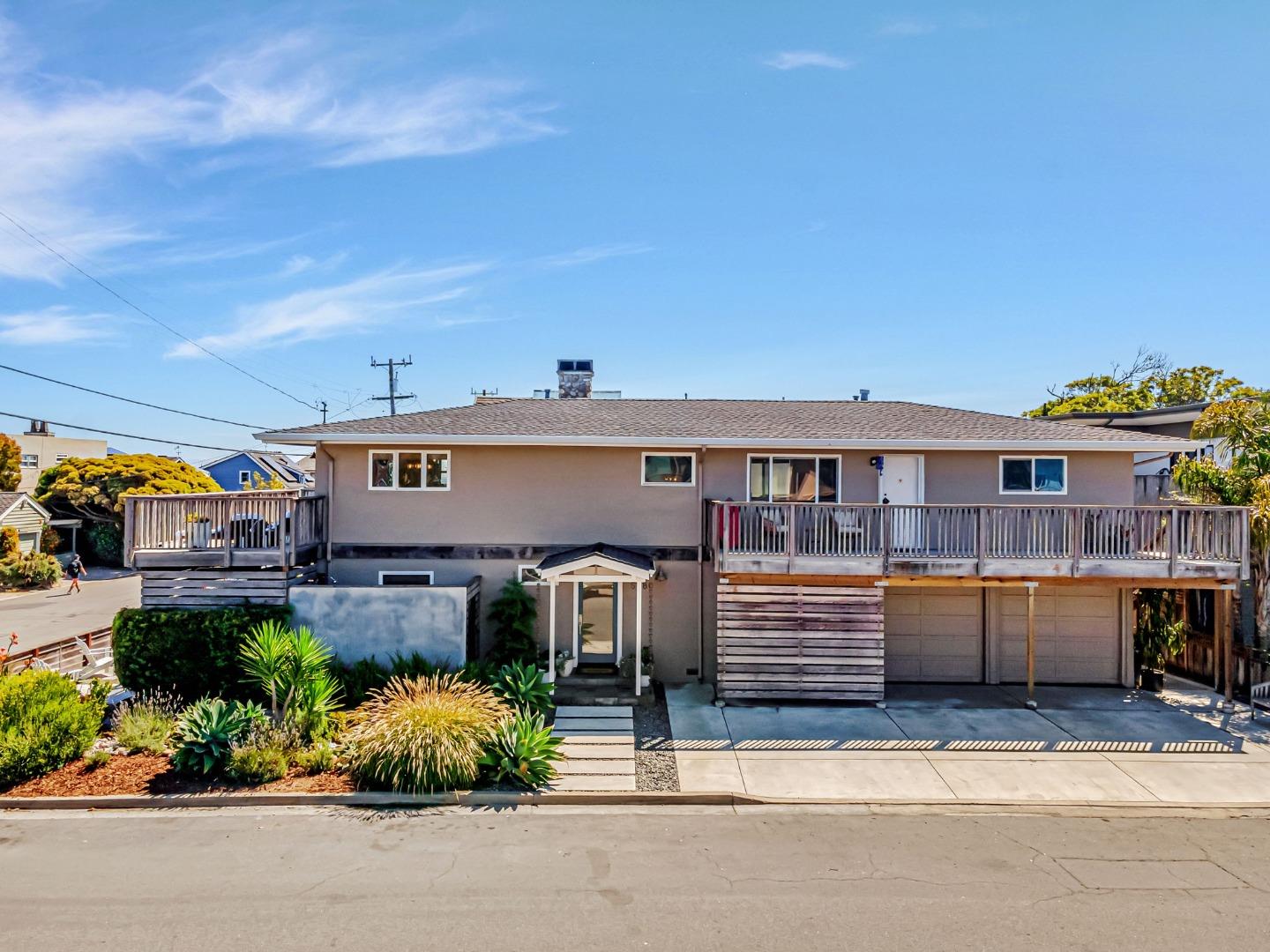 Detail Gallery Image 61 of 74 For 5080 Garnet St a,  Capitola,  CA 95010 - 6 Beds | 5 Baths