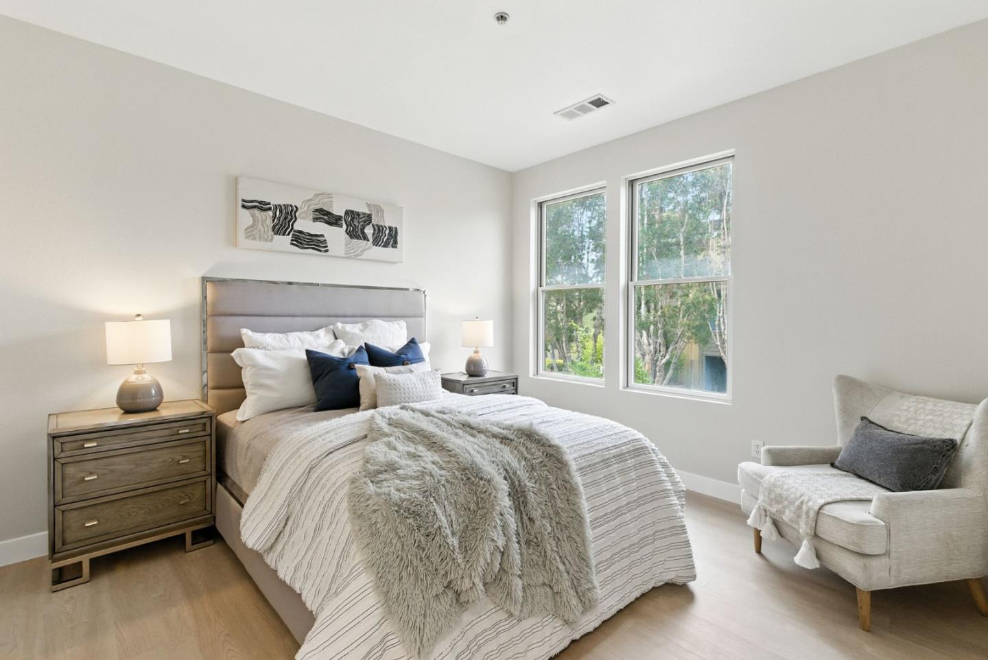 Detail Gallery Image 12 of 28 For 866 Altaire Walk, Palo Alto,  CA 94303 - 3 Beds | 2/1 Baths