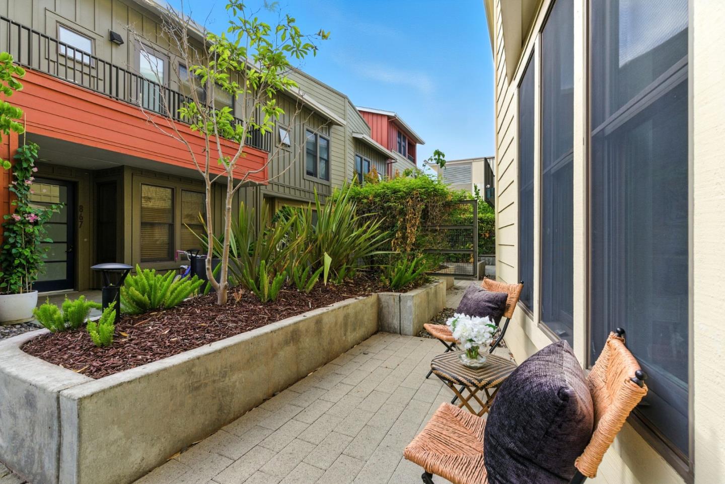 Detail Gallery Image 20 of 28 For 866 Altaire Walk, Palo Alto,  CA 94303 - 3 Beds | 2/1 Baths