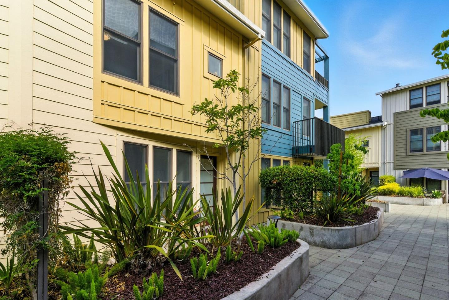 Detail Gallery Image 23 of 28 For 866 Altaire Walk, Palo Alto,  CA 94303 - 3 Beds | 2/1 Baths