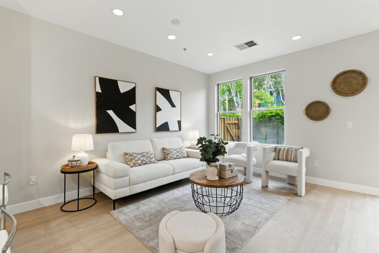 Detail Gallery Image 4 of 28 For 866 Altaire Walk, Palo Alto,  CA 94303 - 3 Beds | 2/1 Baths