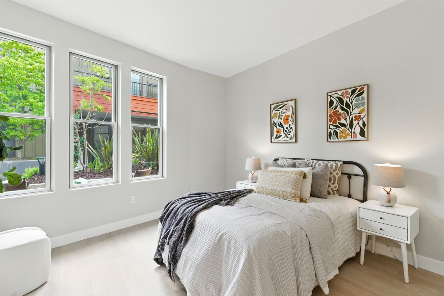 Detail Gallery Image 9 of 28 For 866 Altaire Walk, Palo Alto,  CA 94303 - 3 Beds | 2/1 Baths