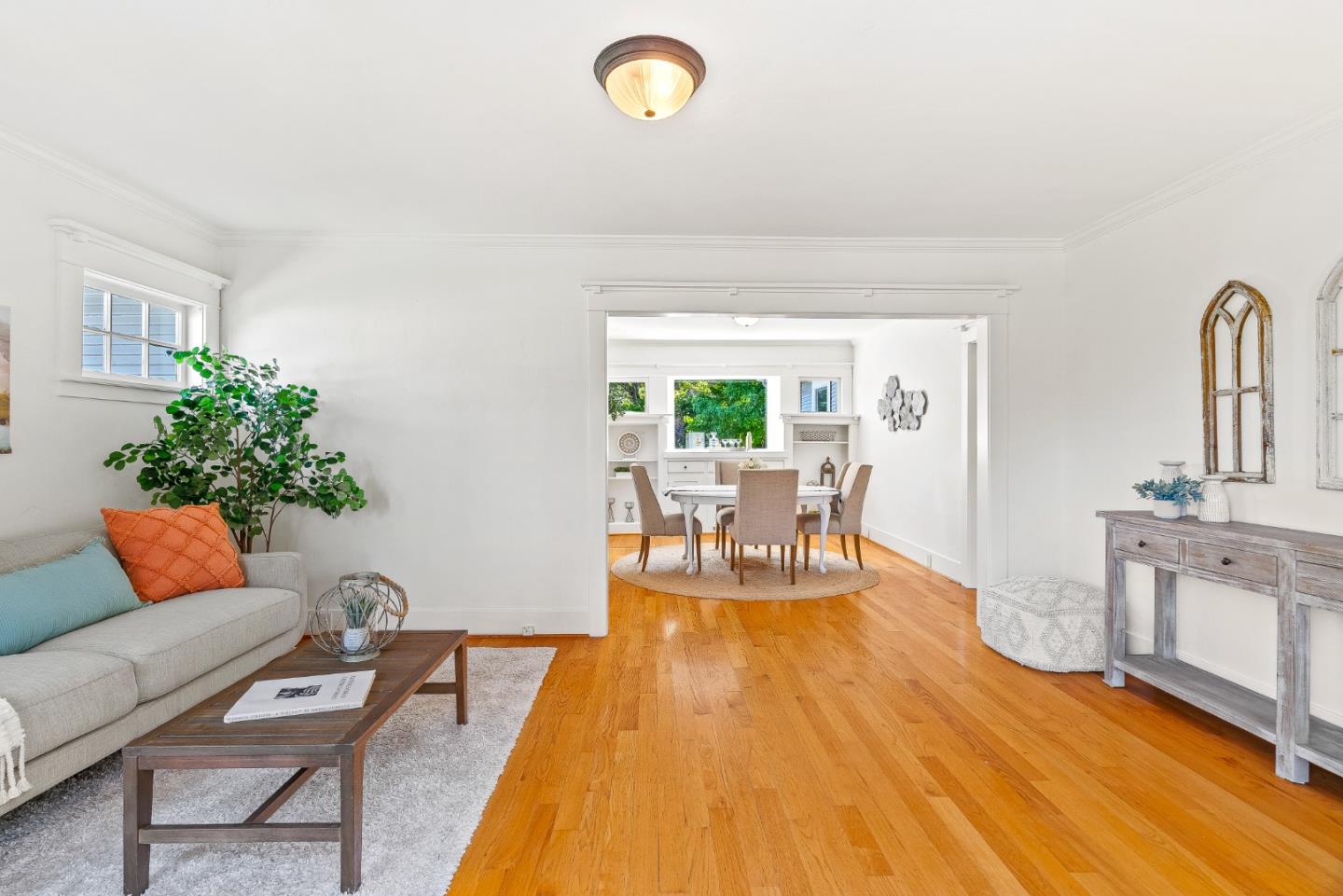 Detail Gallery Image 11 of 52 For 1719 Bay St, Santa Cruz,  CA 95060 - 2 Beds | 1/1 Baths