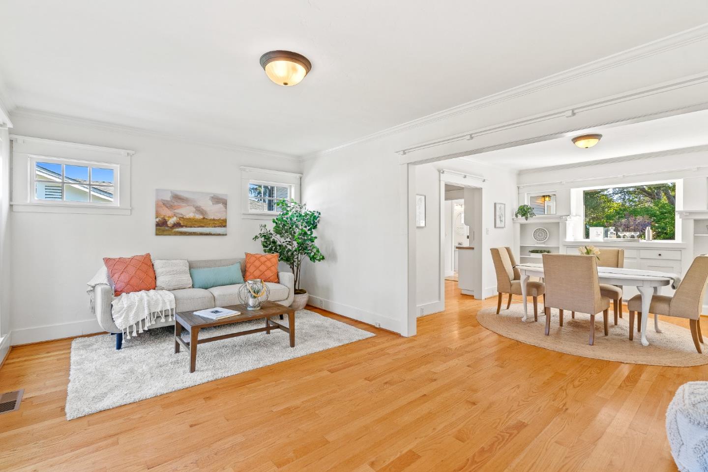 Detail Gallery Image 12 of 52 For 1719 Bay St, Santa Cruz,  CA 95060 - 2 Beds | 1/1 Baths