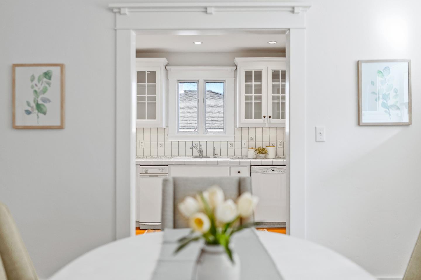 Detail Gallery Image 19 of 52 For 1719 Bay St, Santa Cruz,  CA 95060 - 2 Beds | 1/1 Baths