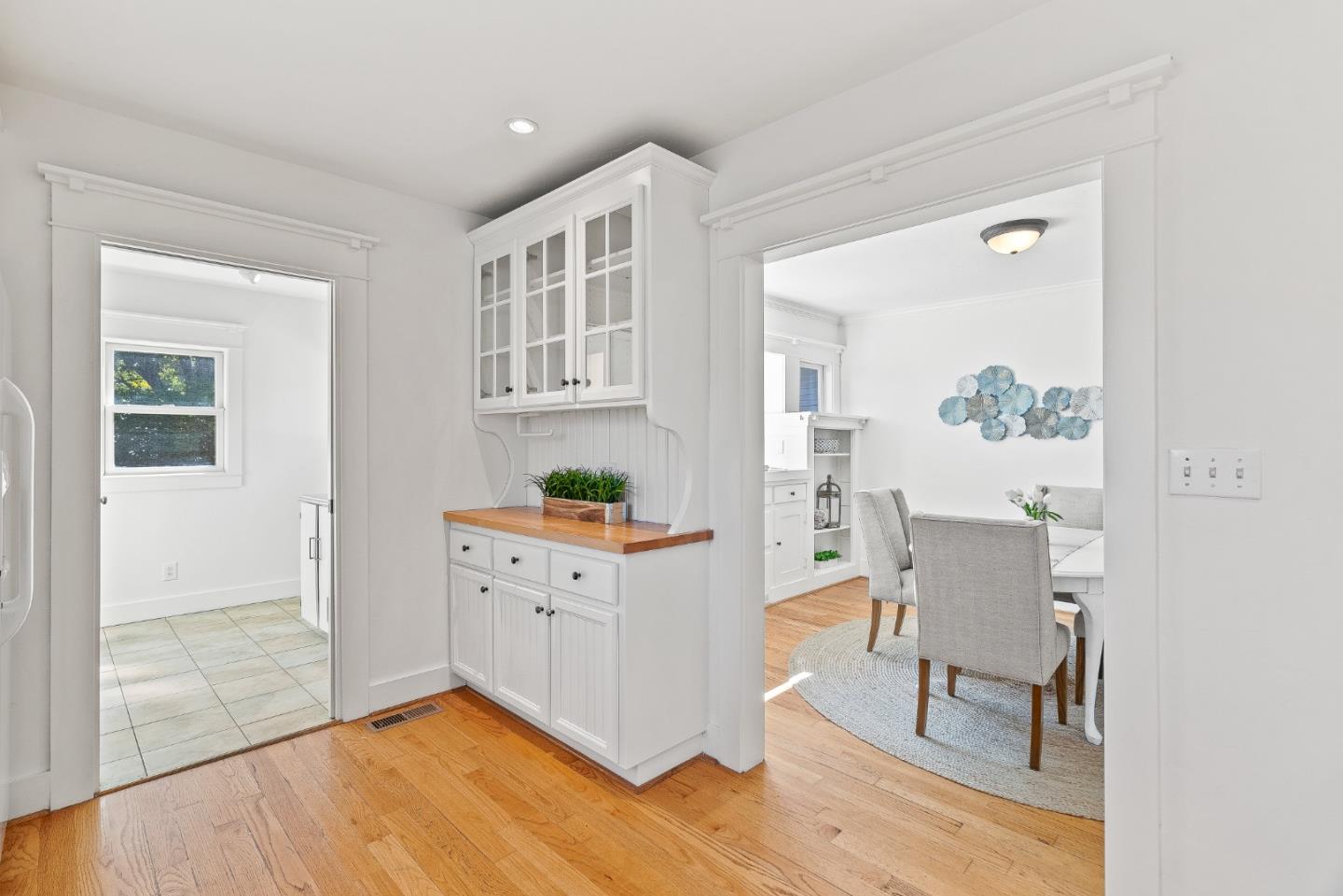 Detail Gallery Image 20 of 52 For 1719 Bay St, Santa Cruz,  CA 95060 - 2 Beds | 1/1 Baths