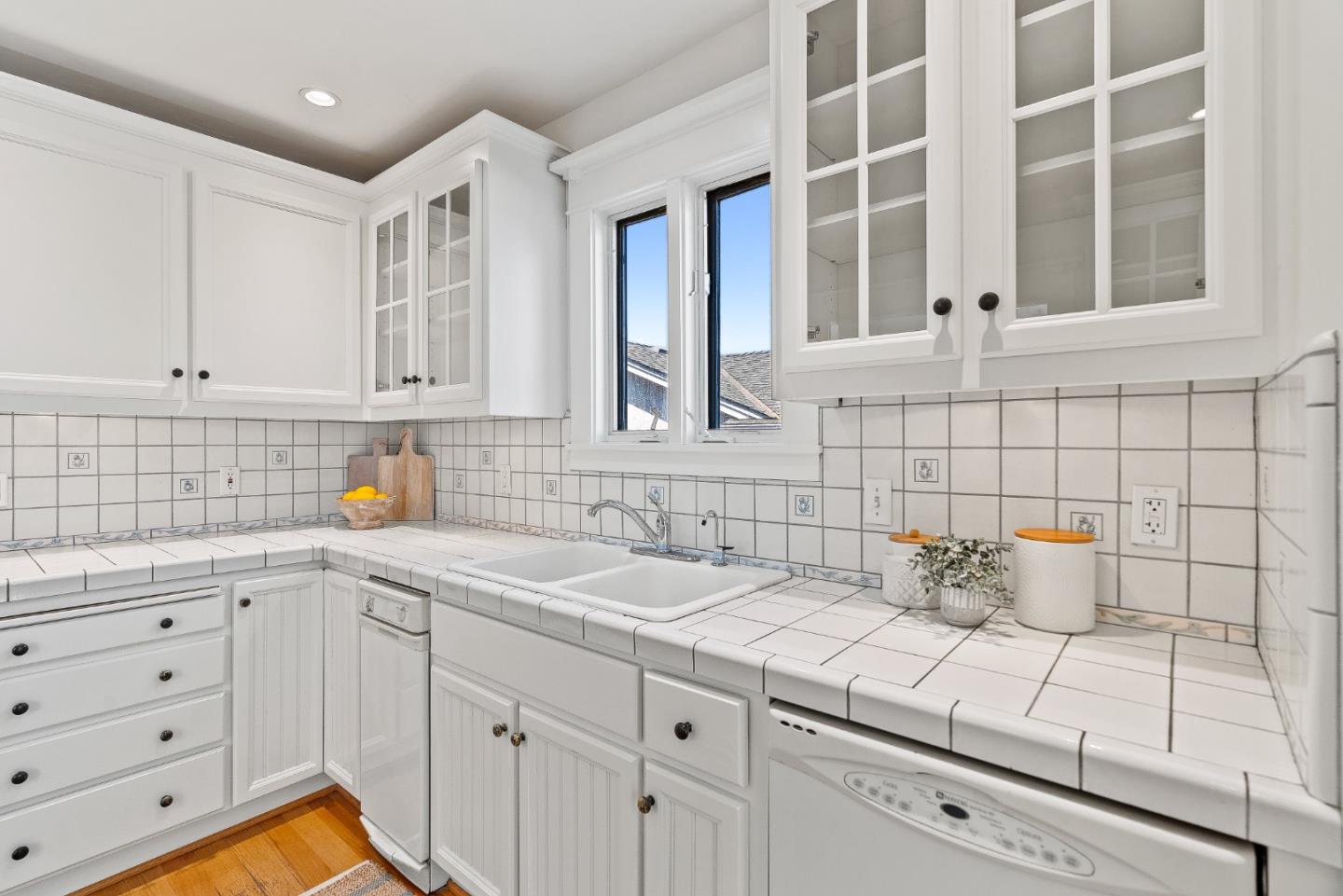 Detail Gallery Image 22 of 52 For 1719 Bay St, Santa Cruz,  CA 95060 - 2 Beds | 1/1 Baths