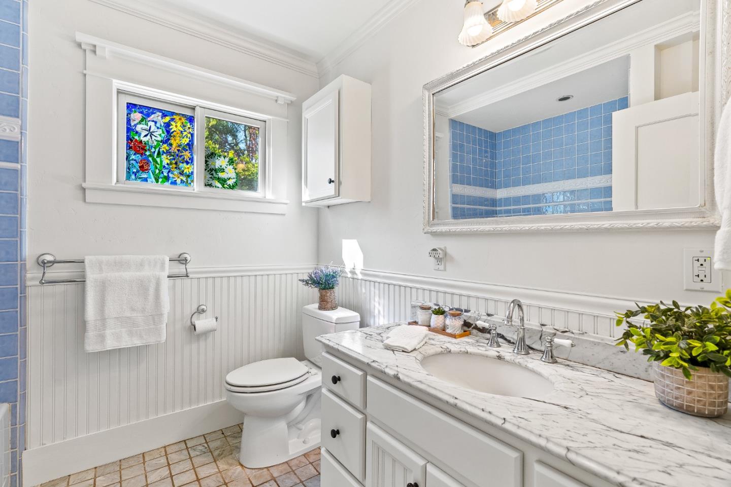 Detail Gallery Image 27 of 52 For 1719 Bay St, Santa Cruz,  CA 95060 - 2 Beds | 1/1 Baths