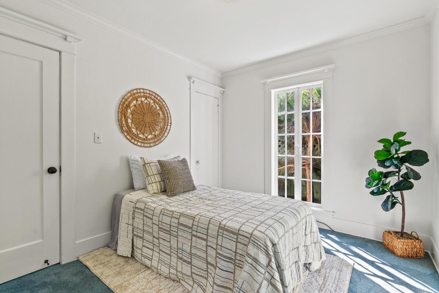 Detail Gallery Image 30 of 52 For 1719 Bay St, Santa Cruz,  CA 95060 - 2 Beds | 1/1 Baths