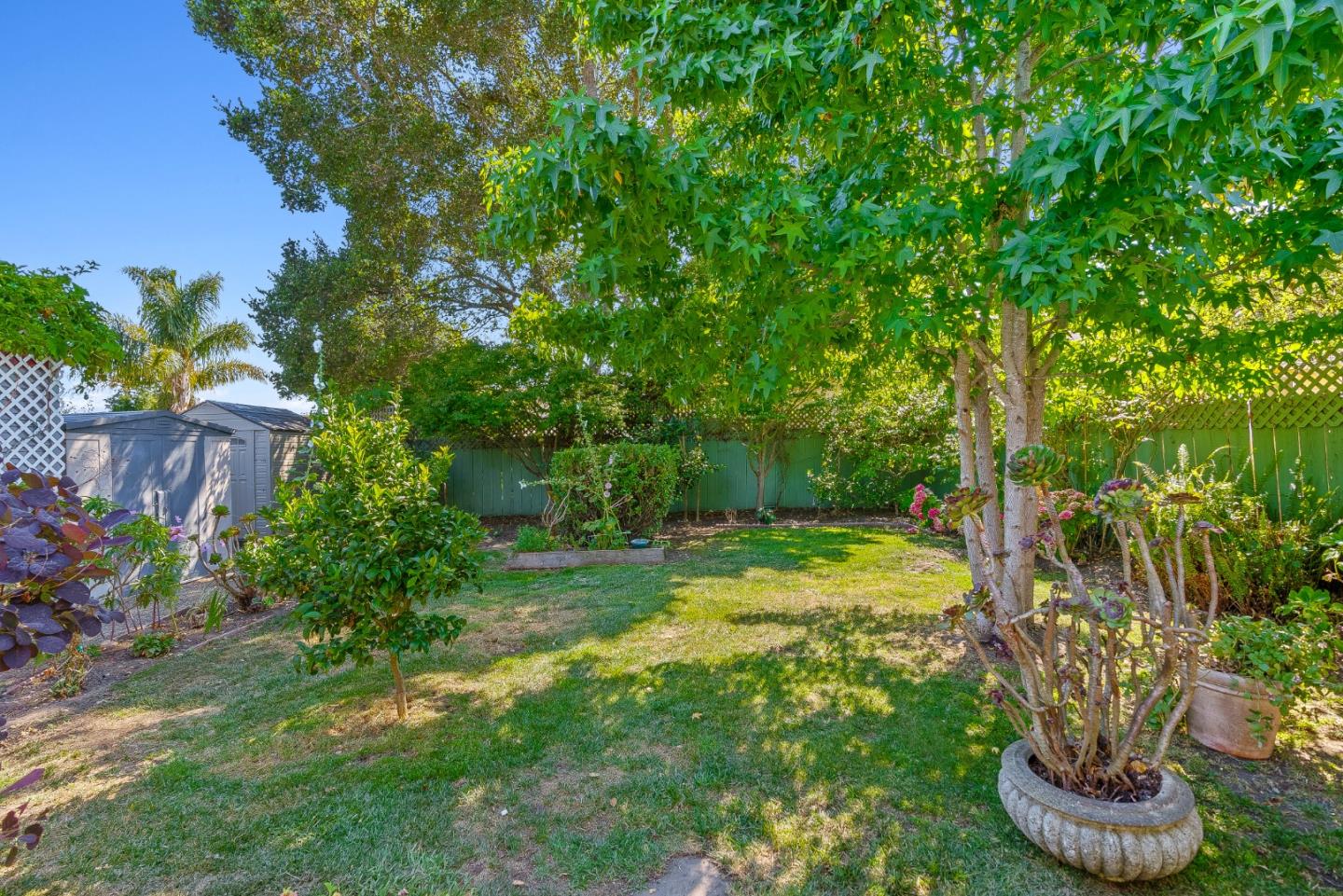 Detail Gallery Image 37 of 52 For 1719 Bay St, Santa Cruz,  CA 95060 - 2 Beds | 1/1 Baths