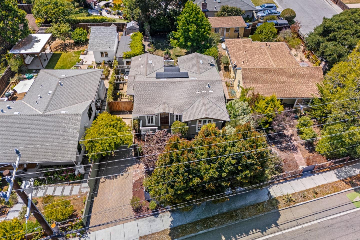 Detail Gallery Image 40 of 52 For 1719 Bay St, Santa Cruz,  CA 95060 - 2 Beds | 1/1 Baths