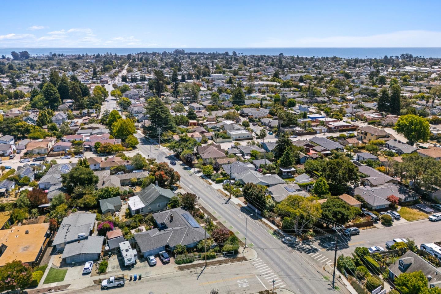 Detail Gallery Image 43 of 52 For 1719 Bay St, Santa Cruz,  CA 95060 - 2 Beds | 1/1 Baths