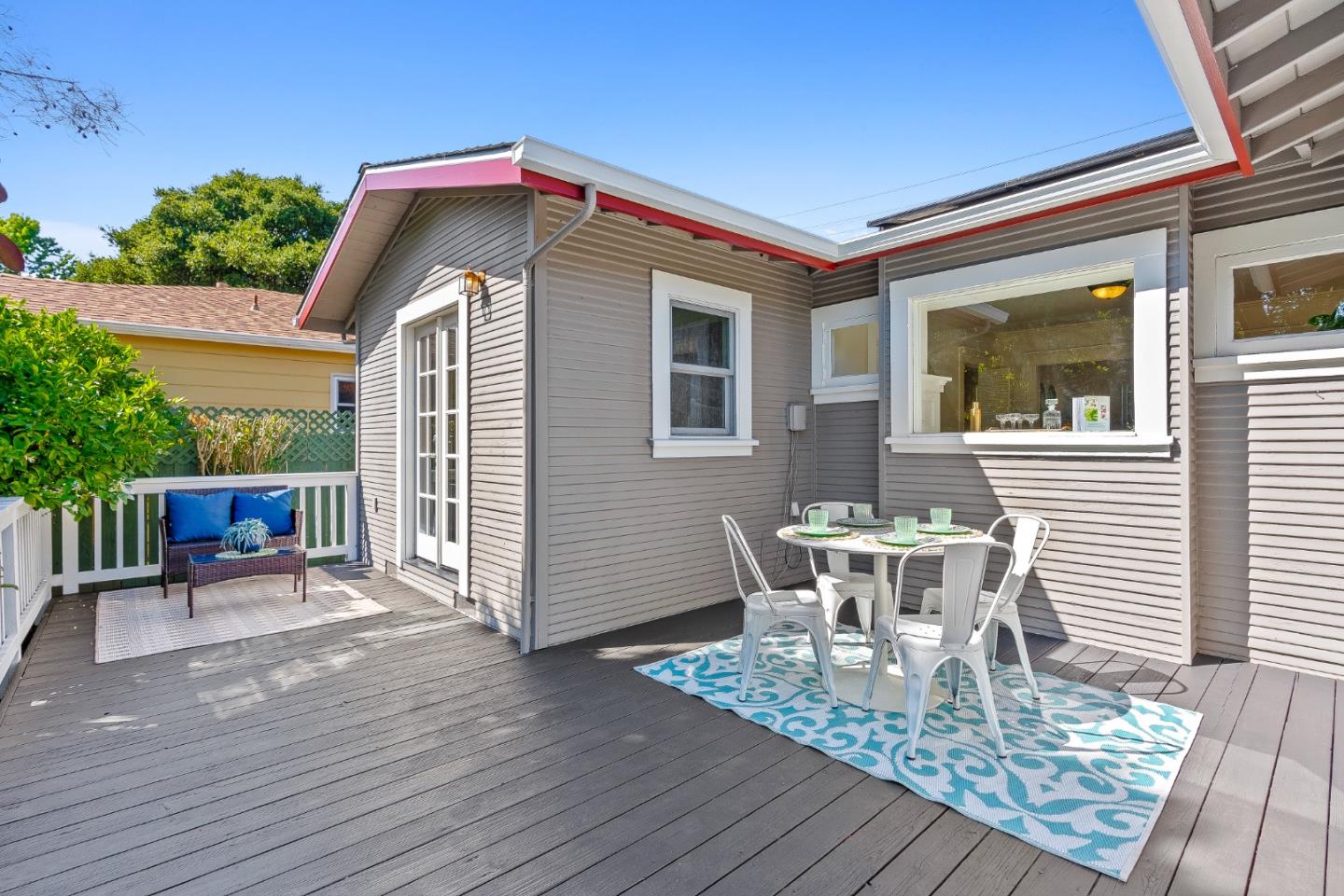 Detail Gallery Image 7 of 52 For 1719 Bay St, Santa Cruz,  CA 95060 - 2 Beds | 1/1 Baths