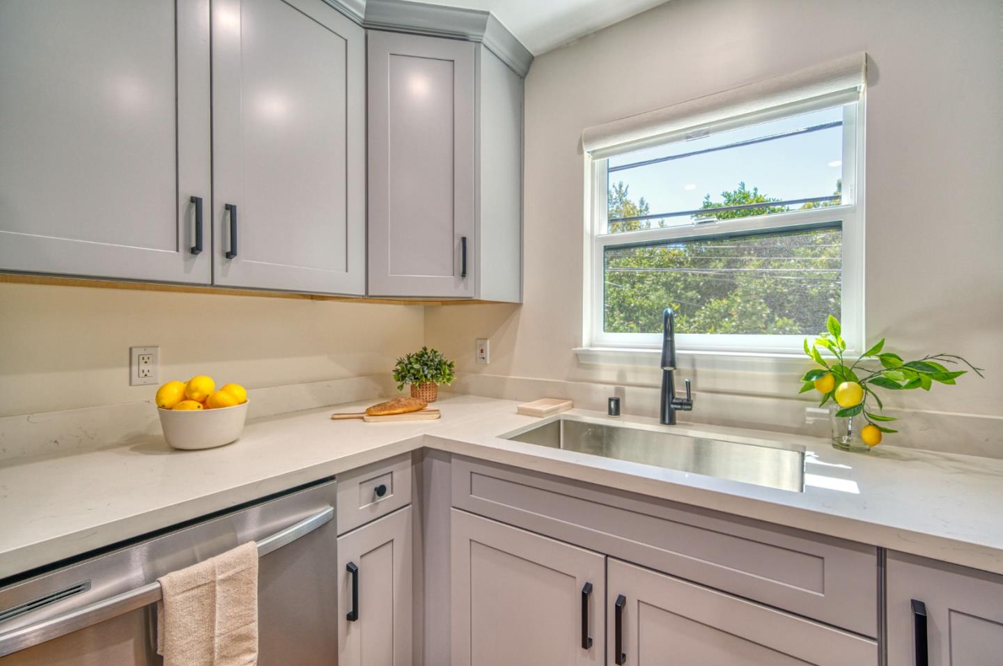 Detail Gallery Image 43 of 88 For 2059 Jonathan Ave, San Jose,  CA 95125 - 4 Beds | 3 Baths