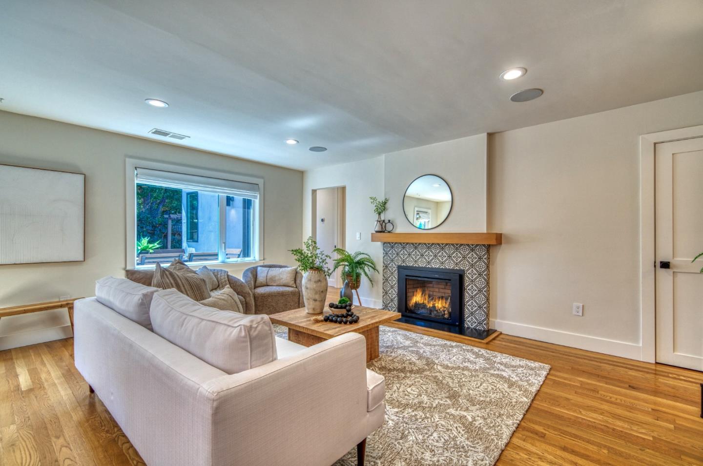 Detail Gallery Image 5 of 88 For 2059 Jonathan Ave, San Jose,  CA 95125 - 4 Beds | 3 Baths