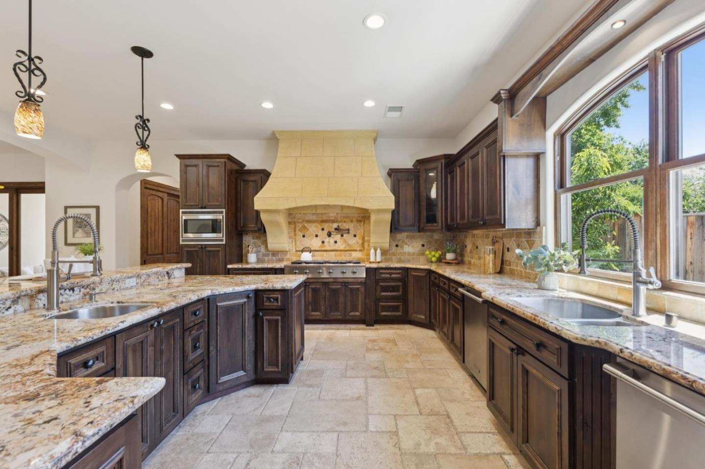 Detail Gallery Image 29 of 142 For 716 Rosewood Dr, Walnut Creek,  CA 94596 - 4 Beds | 4/1 Baths