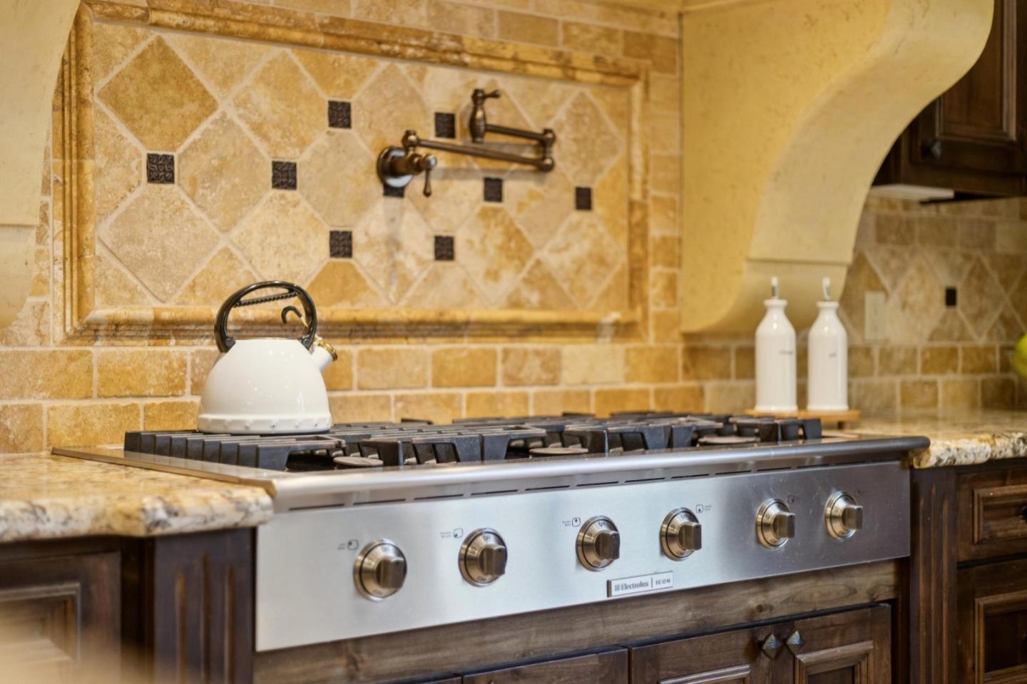 Detail Gallery Image 33 of 142 For 716 Rosewood Dr, Walnut Creek,  CA 94596 - 4 Beds | 4/1 Baths