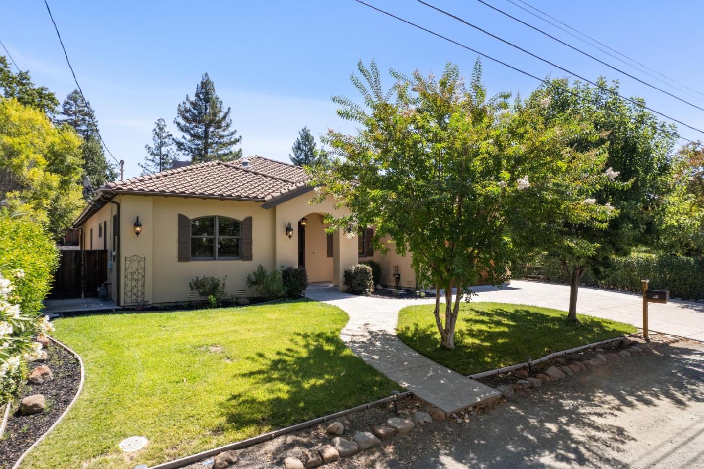 Detail Gallery Image 7 of 142 For 716 Rosewood Dr, Walnut Creek,  CA 94596 - 4 Beds | 4/1 Baths