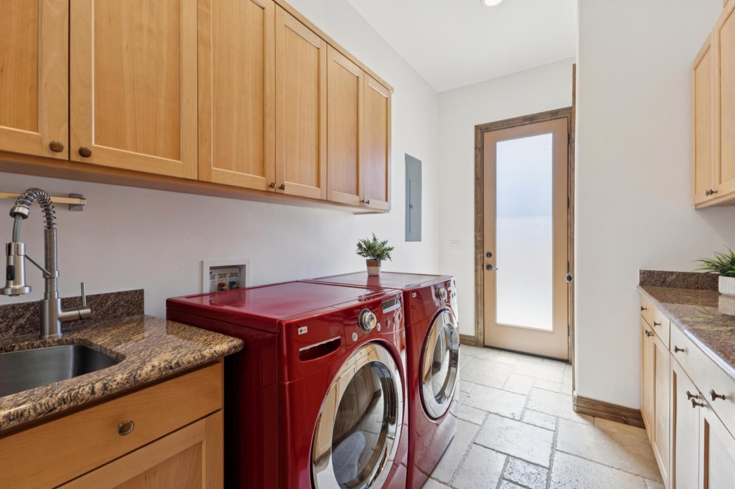 Detail Gallery Image 92 of 142 For 716 Rosewood Dr, Walnut Creek,  CA 94596 - 4 Beds | 4/1 Baths